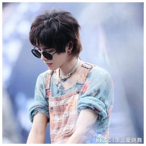 娱乐圈八卦最新爆料tf,娱乐圈八卦揭秘，神秘事件引热议